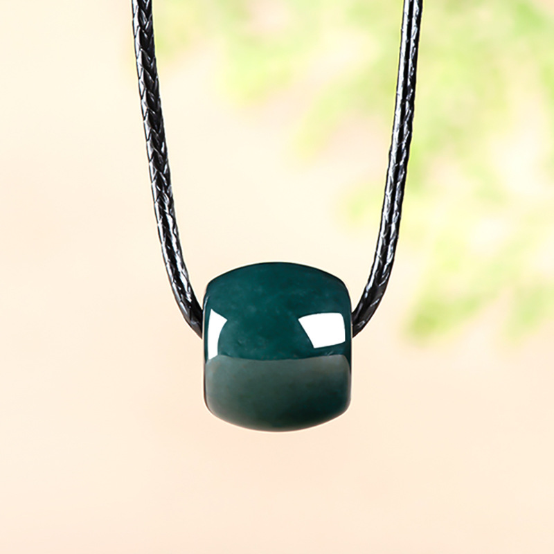Jewelry & Watches Ltd - Collier pendentif en perles de jadeite