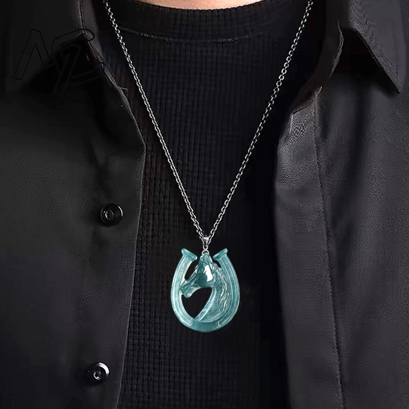 Collier pendentif sabot de che - Jewelry & Watches Ltd avis et prix